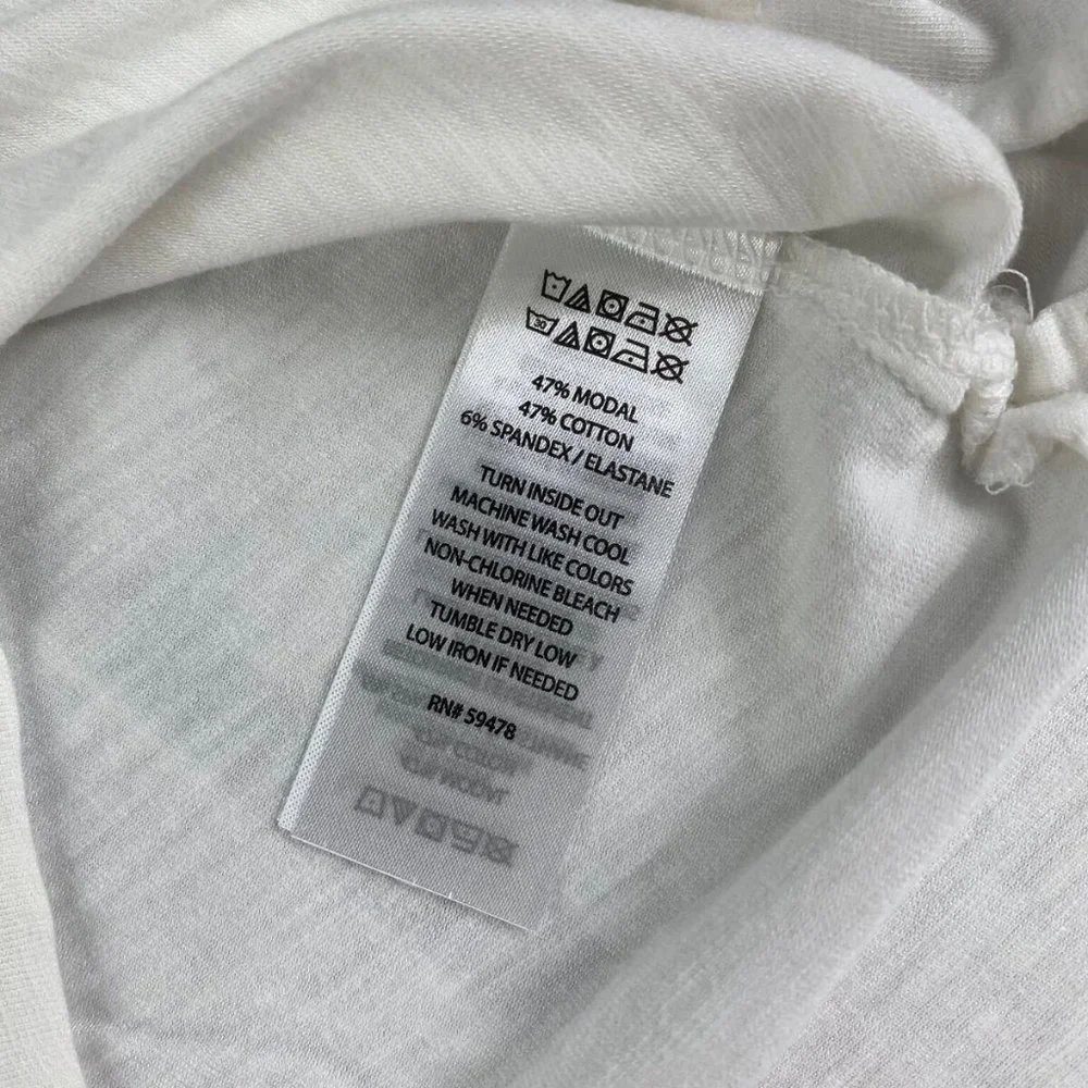 Lucy & Laurel Women Relaxed Tank Top Classic White - Picture 9 of 9